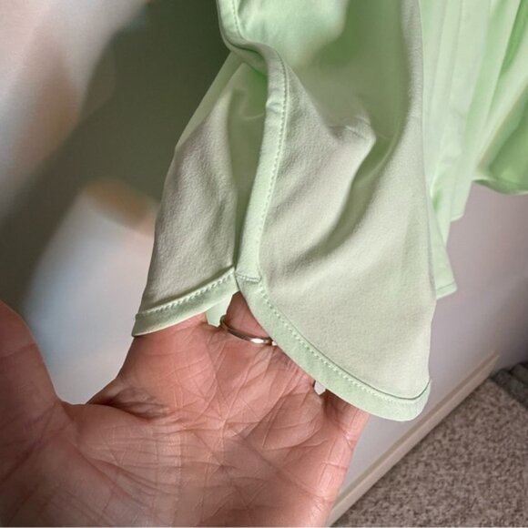 ATHLETA New Speedwork Mid Rise Run Shorts Lined Mint Green Lightweight Size XL - Picture 5 of 12